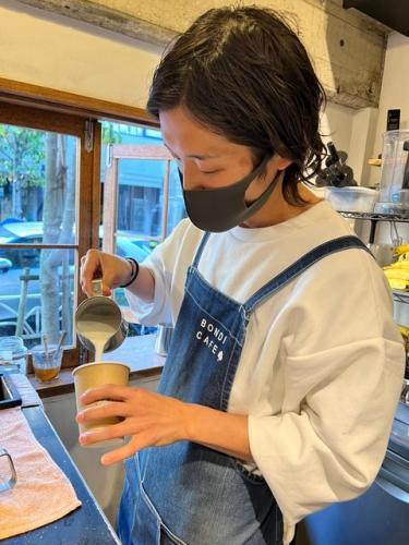 Bondi Coffee Sandwiches ボンダイコーヒーサンドウィッチーズ 富ケ谷 ホール の正社員求人募集 オシャレなカフェ レストランのバイト 求人のラテコ