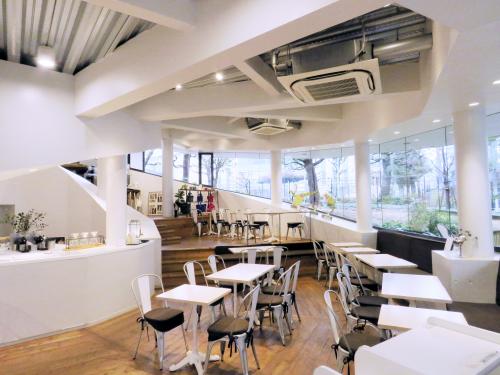 Monkey Cafe モンキーカフェ 代官山店 ホール のアルバイト パート求人募集 オシャレなカフェ レストランのバイト 求人のラテコ