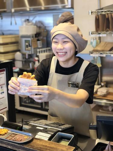Mr Waffle ミスターワッフル 大宮 キッチン のアルバイト パート求人募集 オシャレなカフェ レストランのバイト 求人のラテコ