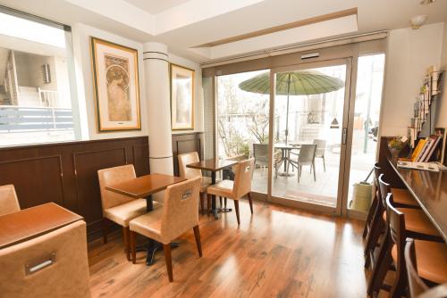 Boulangerie Et Cafe Mainmano ブーランジェリー カフェ マンマーノ 代々木上原 ホール のアルバイト パート求人募集 オシャレなカフェ レストランのバイト 求人のラテコ