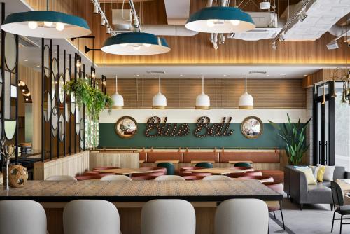 All Day Cafe Dining The Blue Bell オール デイ カフェ アンド ダイニング ザ ブルー ベル みなとみらい キッチン の正社員求人募集 オシャレなカフェ レストランのバイト 求人のラテコ